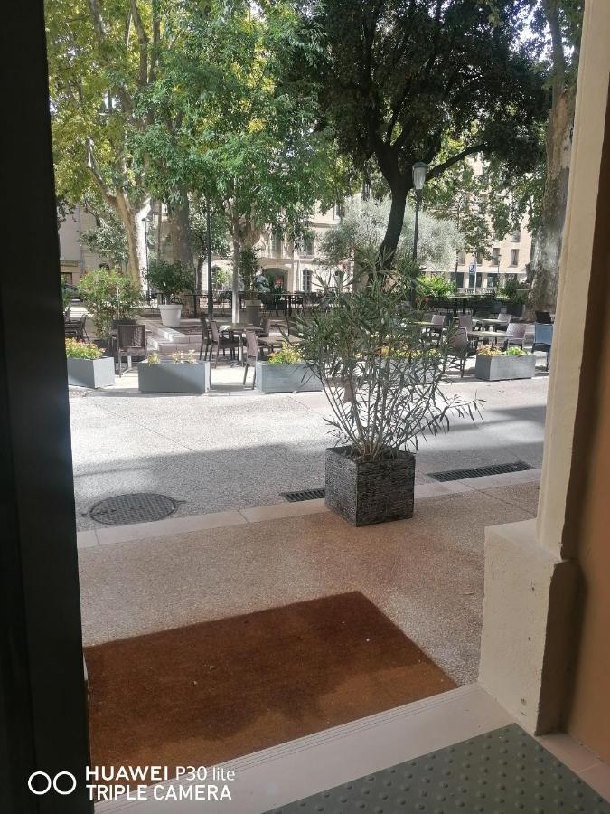 Square Hotel Nîmes Dış mekan fotoğraf