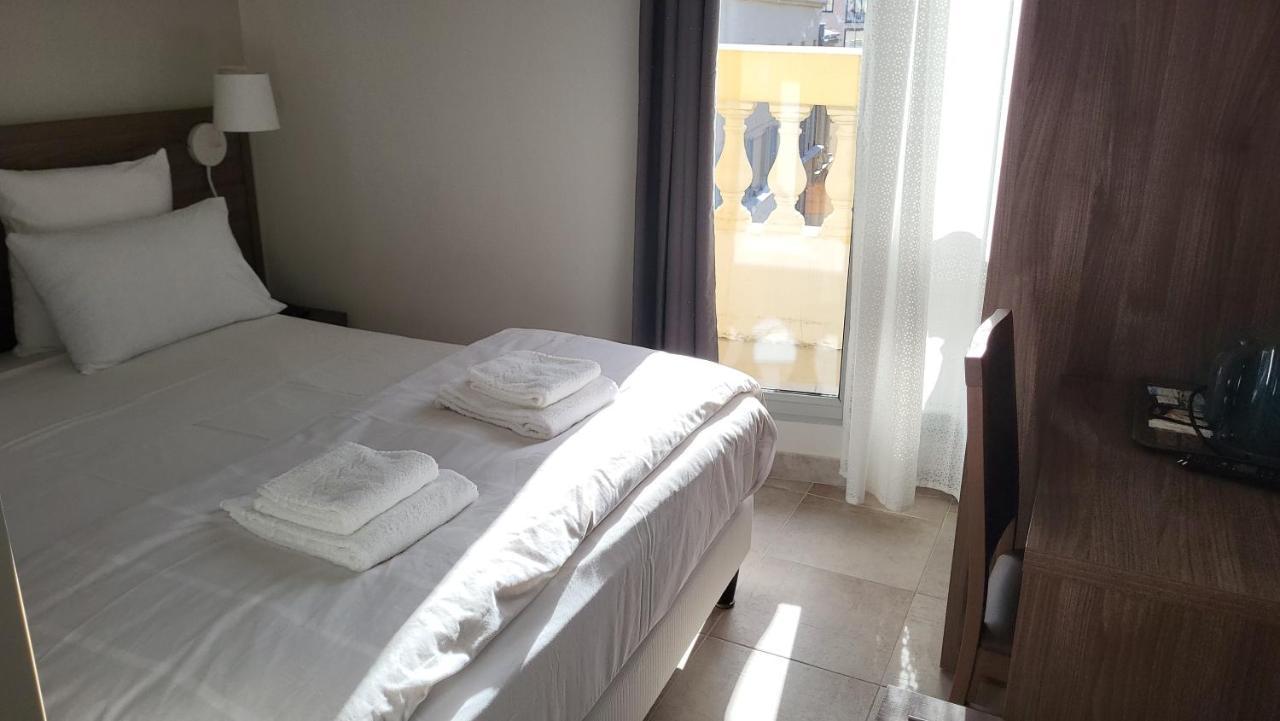 Square Hotel Nîmes Dış mekan fotoğraf